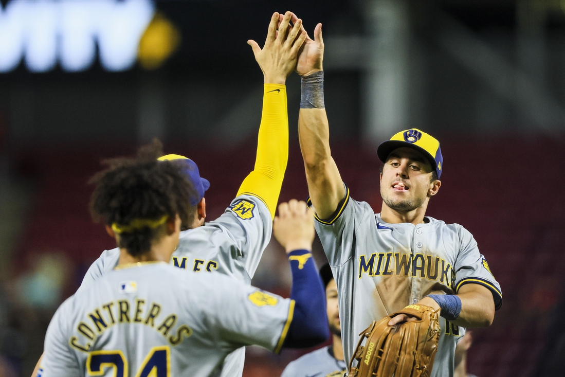 Cincinnati Reds vs Milwaukee Brewers