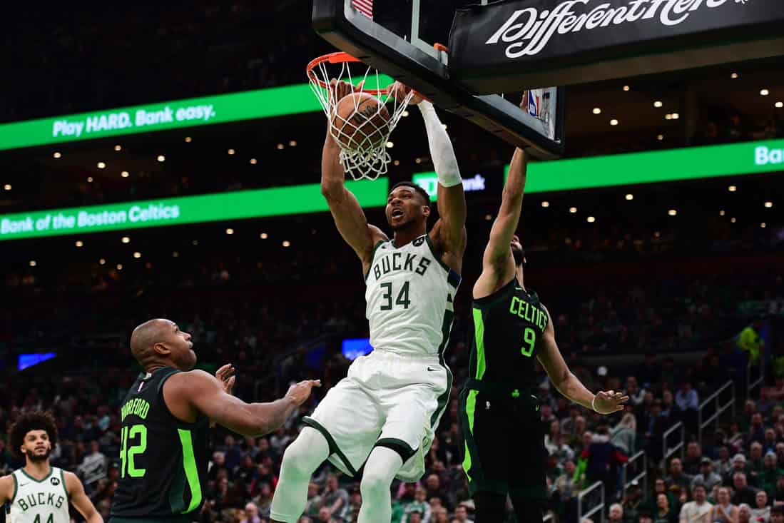 Giannis dunking