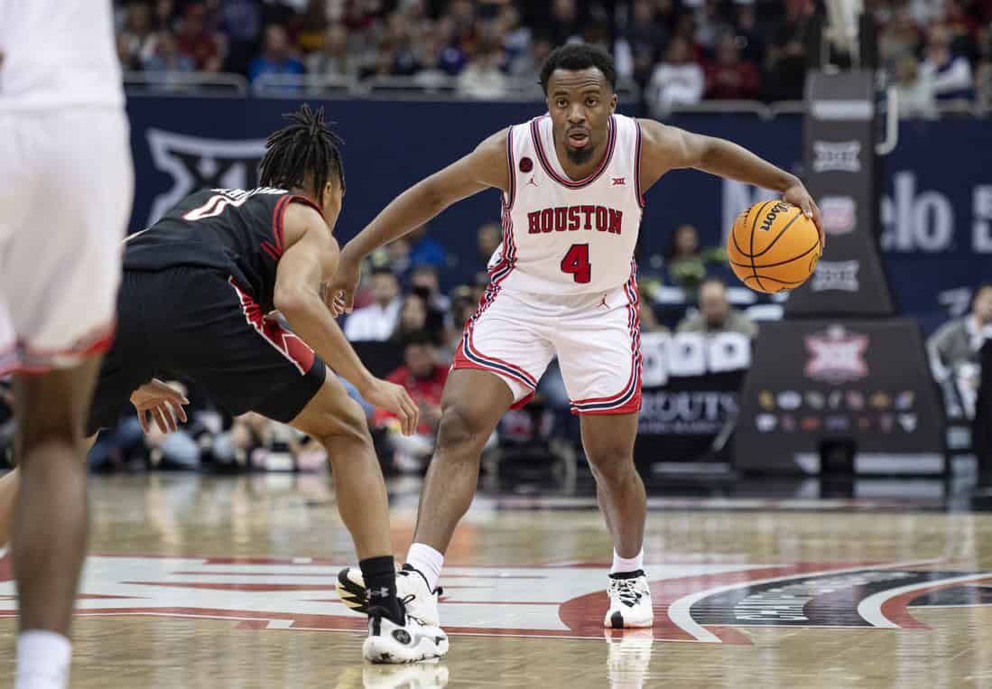 Cougars player dribbling