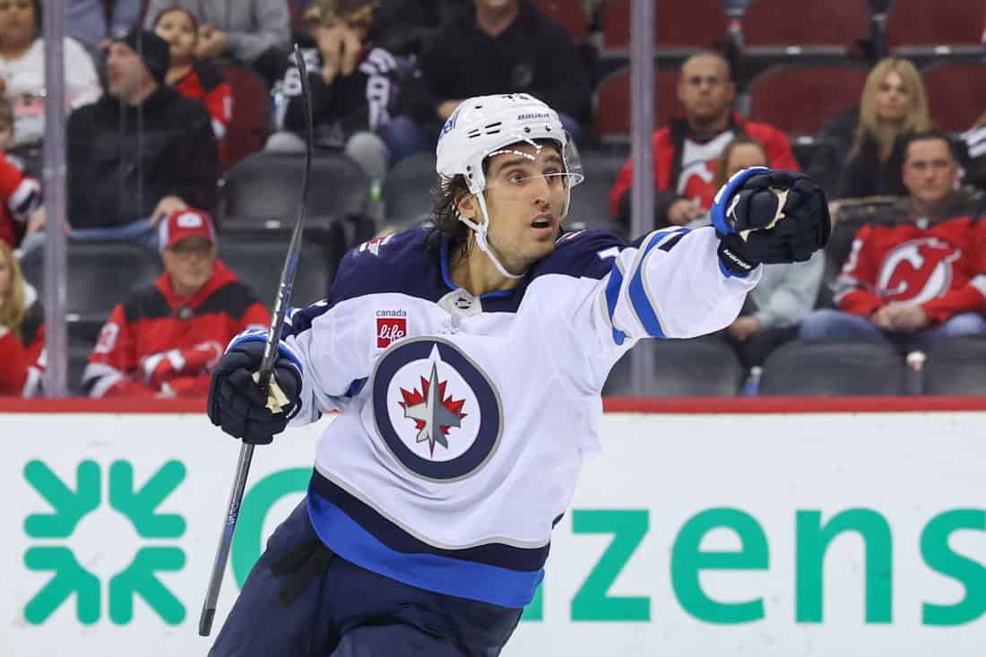 Carolina Hurricanes vs Winnipeg Jets